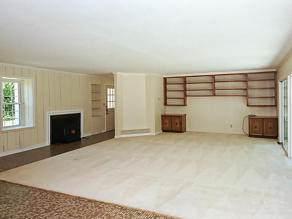 4th image of 2829 Lakeshore Dr