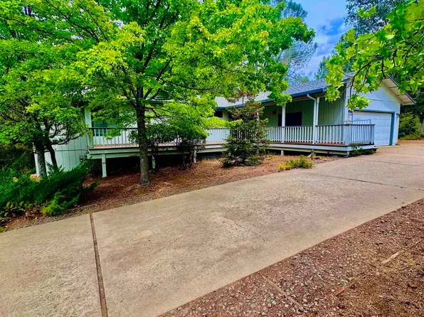21120 Hemlock St, Groveland, CA 95321