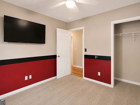 4th image of 209 Avalon Way