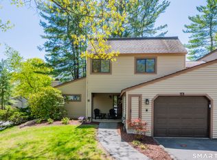 1 Maple Ln UNIT 1, Avon, CT 06001