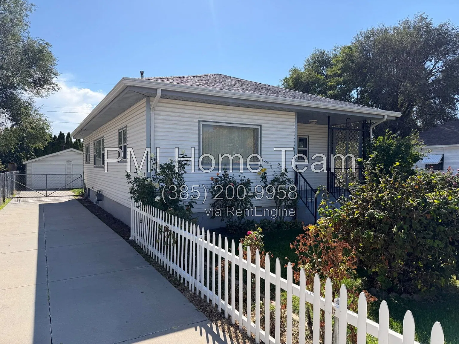 3 bed, 2.0 bath, 1624 sqft, $1,995 — Photo 3