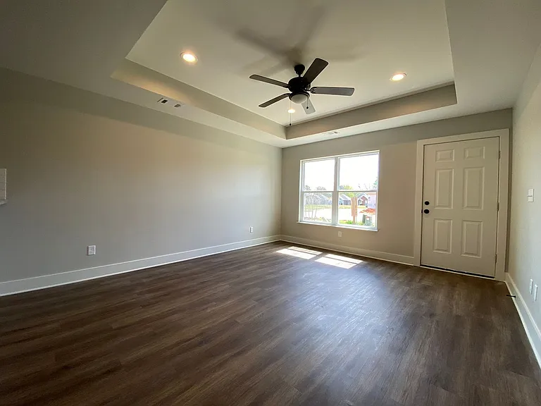 6228 Burbank Crossing Loop — Photo 8