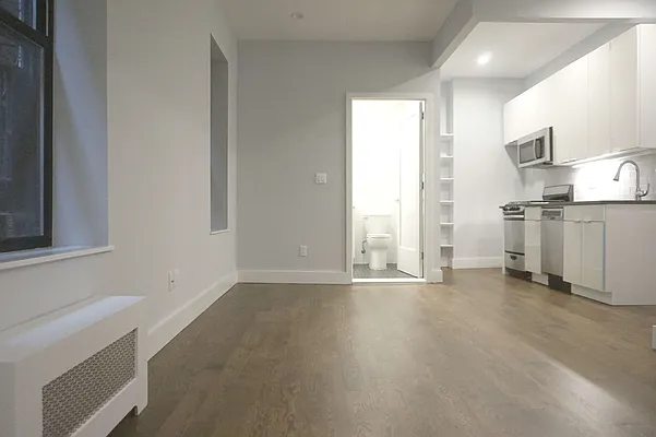 Rented by Metropolitan Equities | media 1