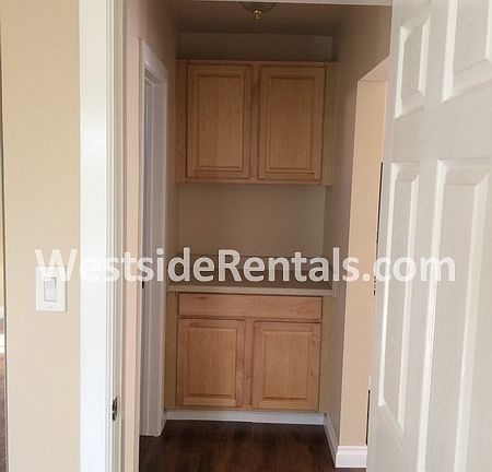 5th image of 11601 Gilmore St APT 7