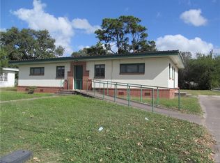 713 E San Patricio Ave, Mathis, TX 78368