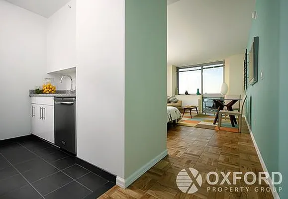 Rented by Oxford Property Group | media 2