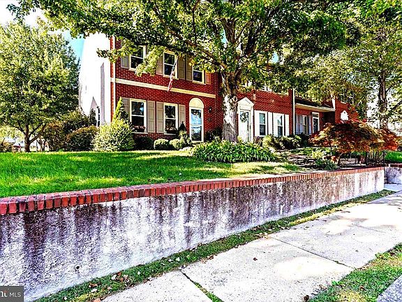4th image of 450 Dayton St