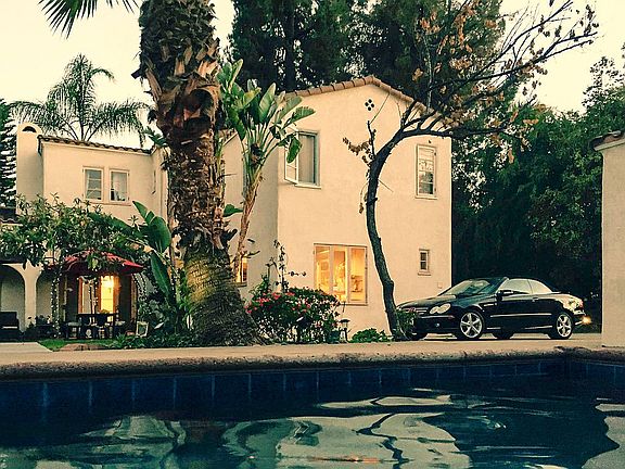 3rd image of 2361 E Orange Grove Blvd