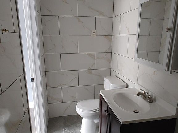 3rd image of 1037 Foulkrod St #1R
