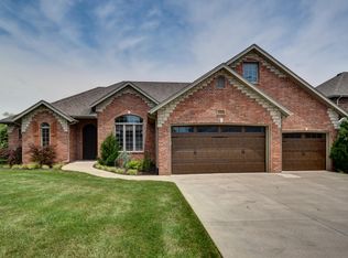 3879 W Olivia St, Springfield, MO 65810