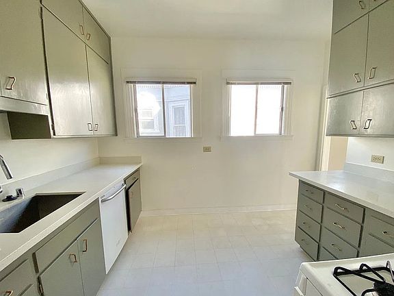 4th image of 35 Palm Ave APT 3