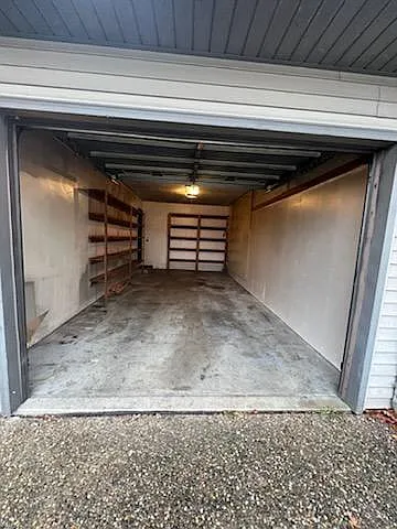 503 S Church St — Photo 4