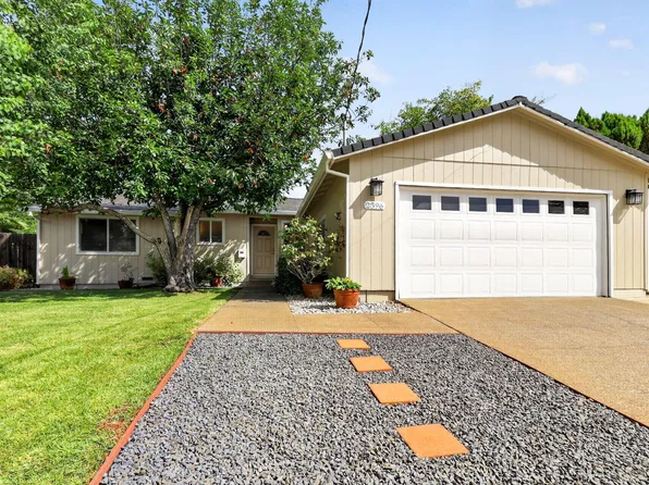 2396 Hawn Ave, Redding, CA 96002