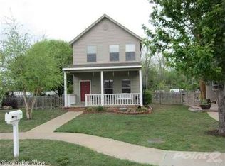 3664 N Tower Cir, Fayetteville, AR 72704