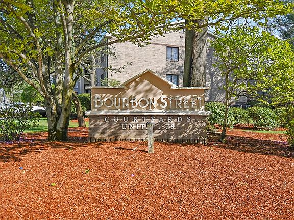 2nd image of 10 Bourbon St APT 12