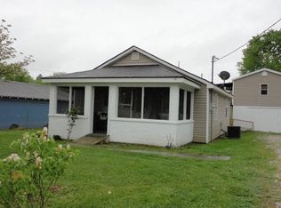 303 Wallace St, Hurricane, WV 25526
