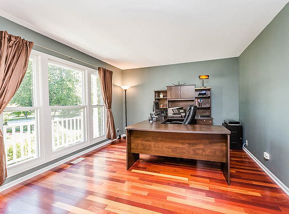 4th image of 42 Southfield Dr