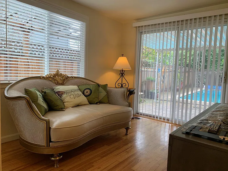 522 Georgia Ave — Photo 14