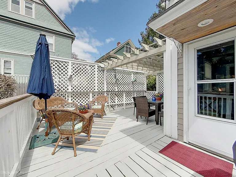 Powel Ave — Photo 30