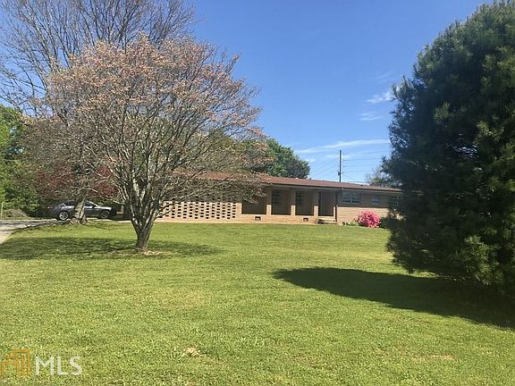 3rd image of 1913 Starr Rd SW