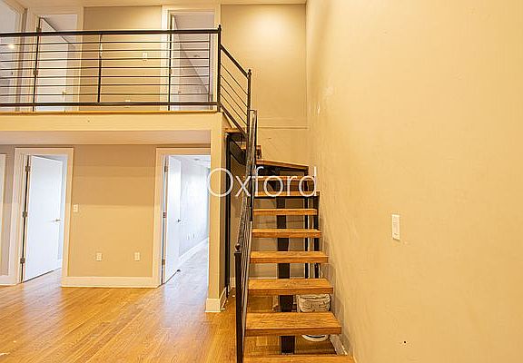 5th image of 243 Jefferson St APT 4R