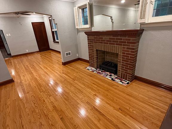 5th image of 5441 Botanical Ave