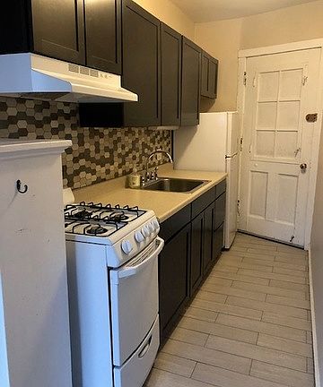 2nd image of 5945 N Winthrop Ave #2C