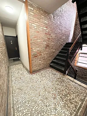 Rented by Camelot Realty Group | media 14