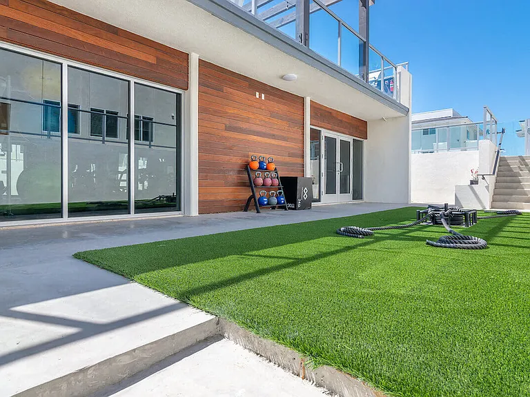 Bixby Hill Apartments — Photo 4