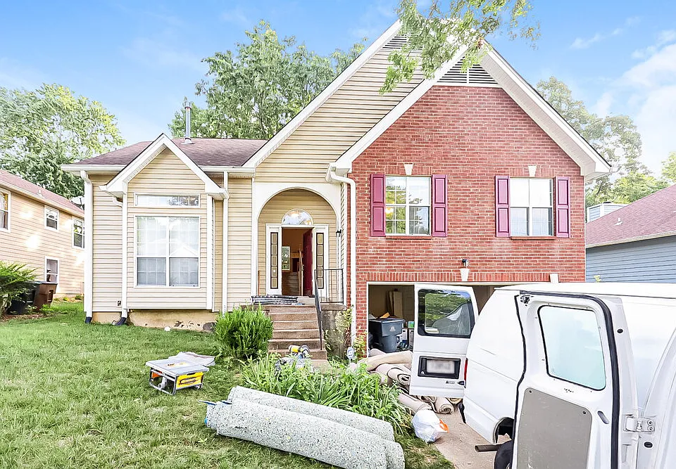 1109 White Mountain Ln