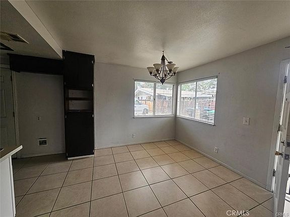 4th image of 1118 E Campus Way