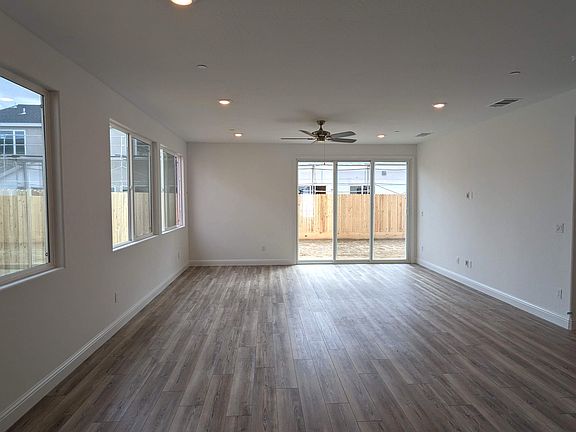 5th image of 6413 E Giavanna Ave