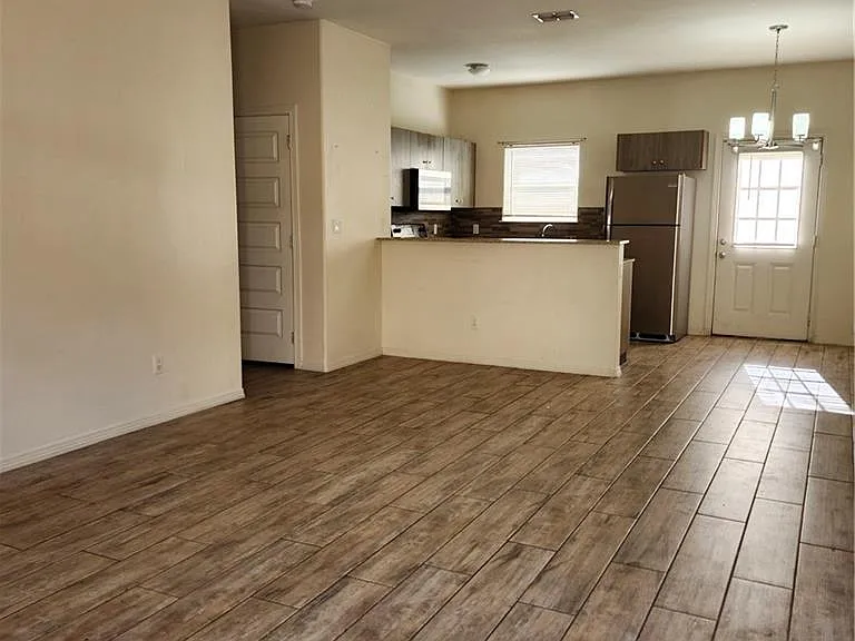 4008 Hawthorne Ave #3 — Photo 2