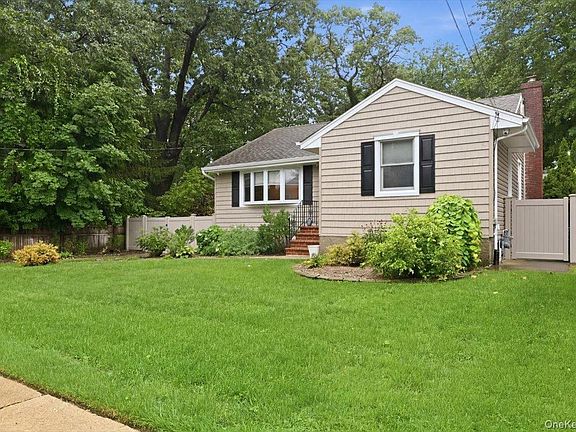 3rd image of 195 Scarcliffe Drive