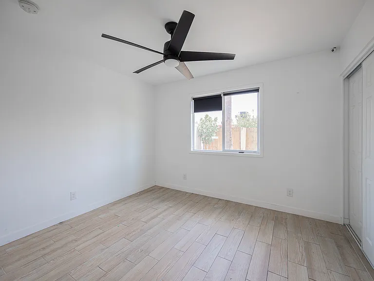 2519 W Vineyard Rd — Photo 17