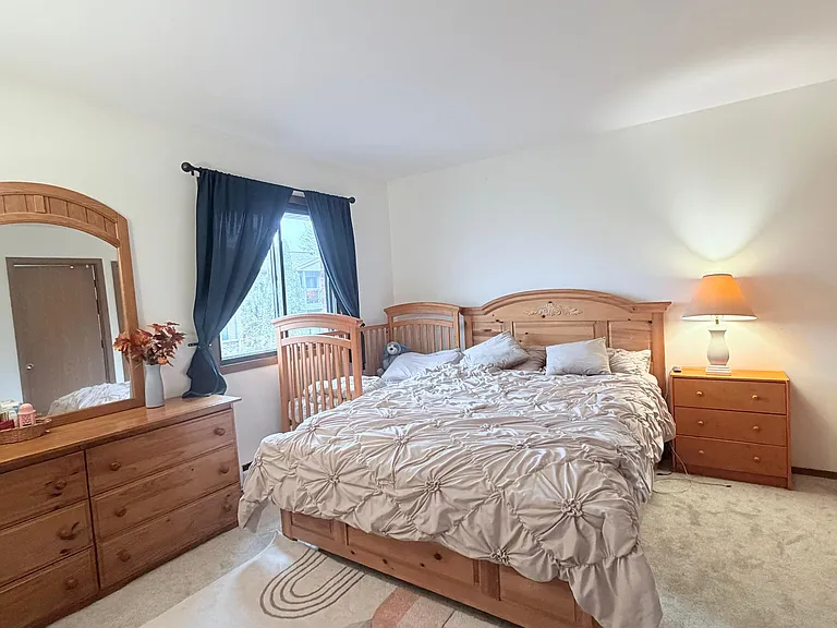 1108 Schoenhaar Dr #1 — Photo 8
