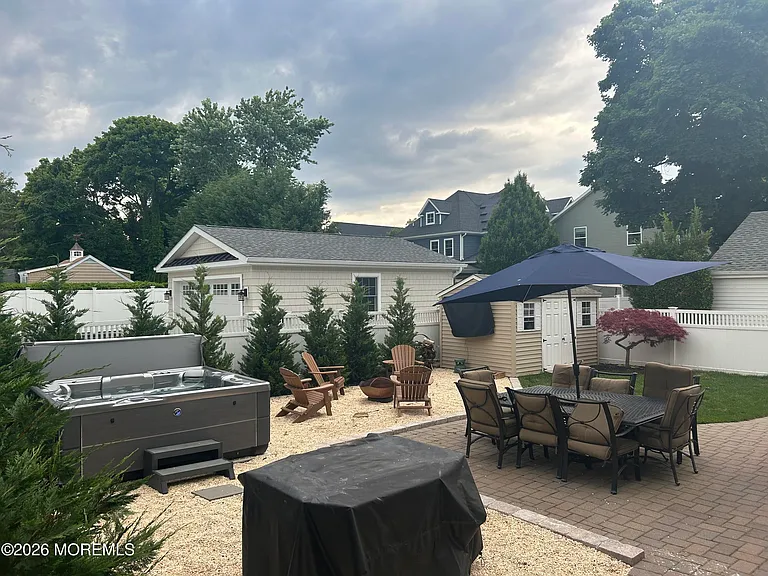 15 S Jackson Ave — Photo 21