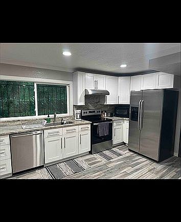 4th image of 15020 Lake Magdalene Blvd