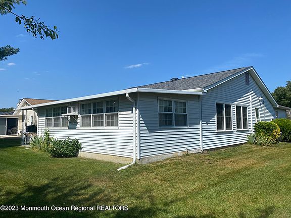 4th image of 161 Everest Drive S