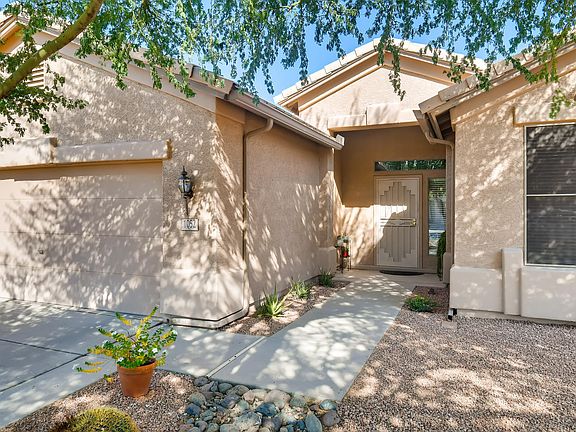 2nd image of 1052 E Winged Foot Dr