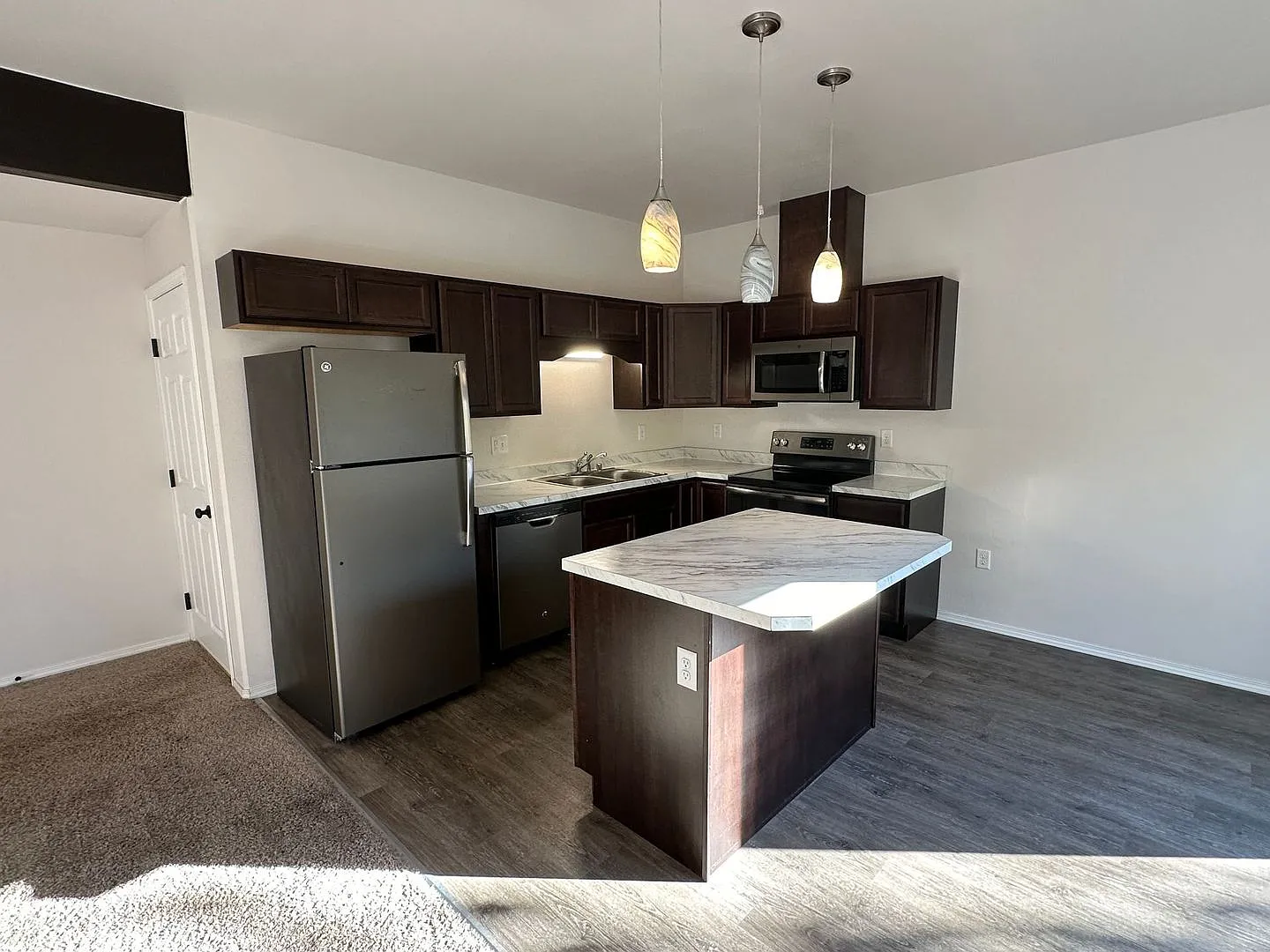 1733 N Nina Circle — Photo 2