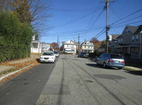 2nd image of 4 Oak St