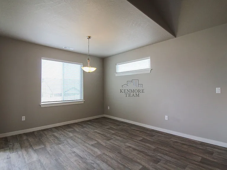 2950 Woodland Pl — Photo 6