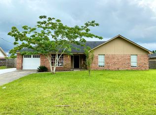 957 Black Willow Dr, Hinesville, GA 31313