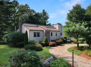 7 Bateson Dr, Andover, MA 01810