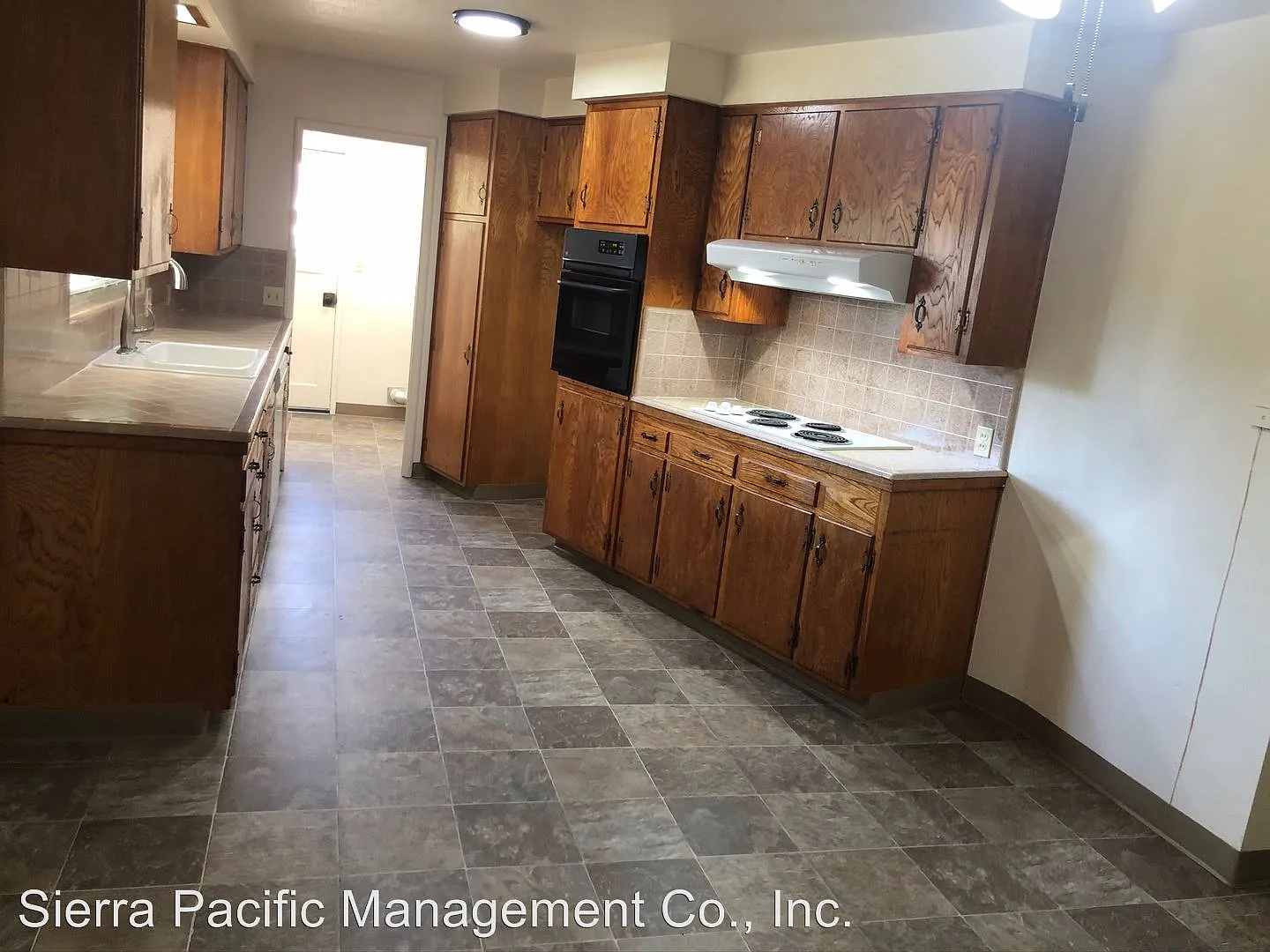 1182 Franklin Ave photo 1