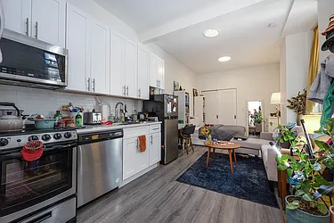 Rented by Rita S Citrin, LREB