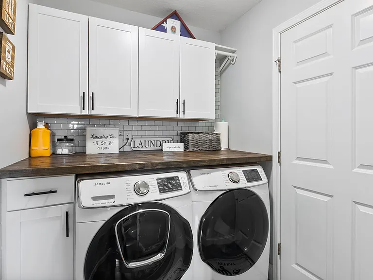 101 Clayton Dr — Photo 4