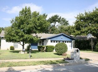 6805 Richardson Dr, Watauga, TX 76148
