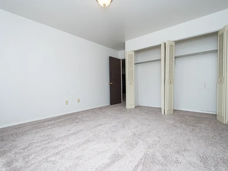1720 Azalea Ct #7 — Photo 6